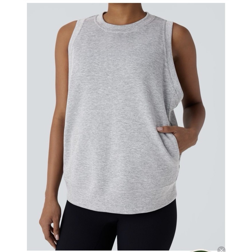 NWT HALARA Round Neck‎ Pocket Casual Tank Top Fog Gray Medium Athletic Women's - Picture 2 of 13